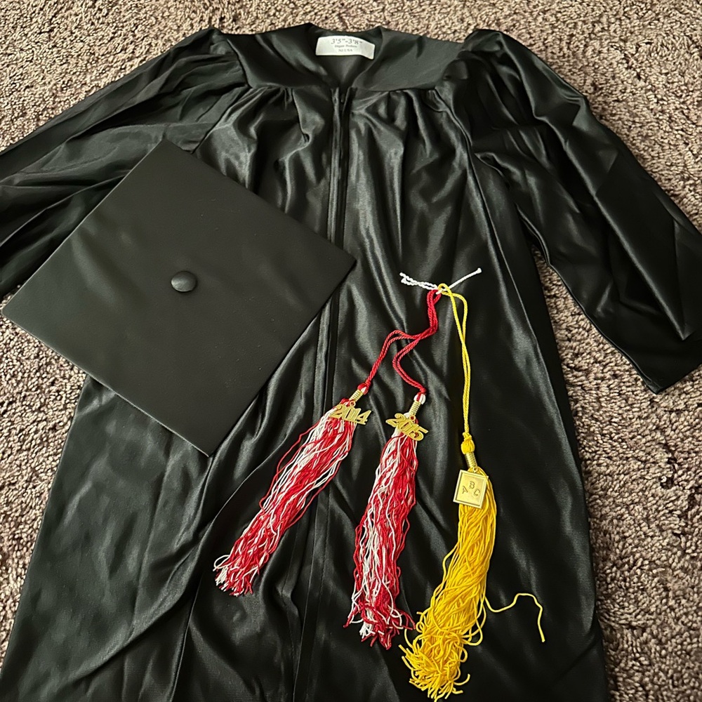 Children’s cap and gown